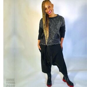 Canadian Designer Annie Thompson 2019 world traveller collection top/sweatshirt